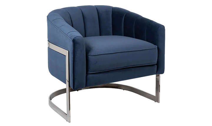 Синее кресло в стиле контемпорари