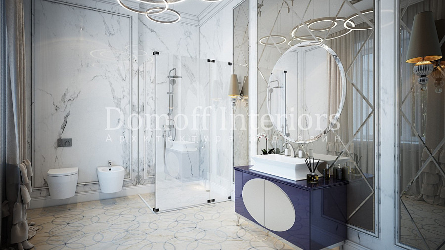 Стеклянные стеновые панели зеркального типа в ванной комнате дома